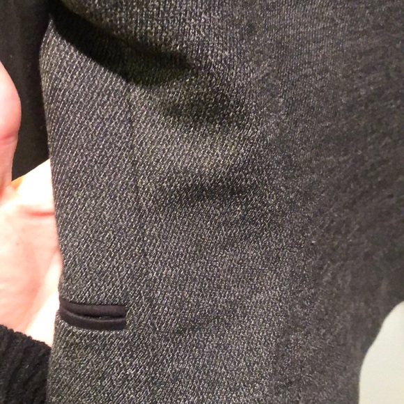 LIKE NEW! Grey & black trendy blazer! - Picture 4 of 5